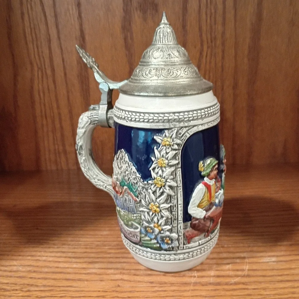 Vintage German Beer Stein/Mug w/Pewter Lid 9